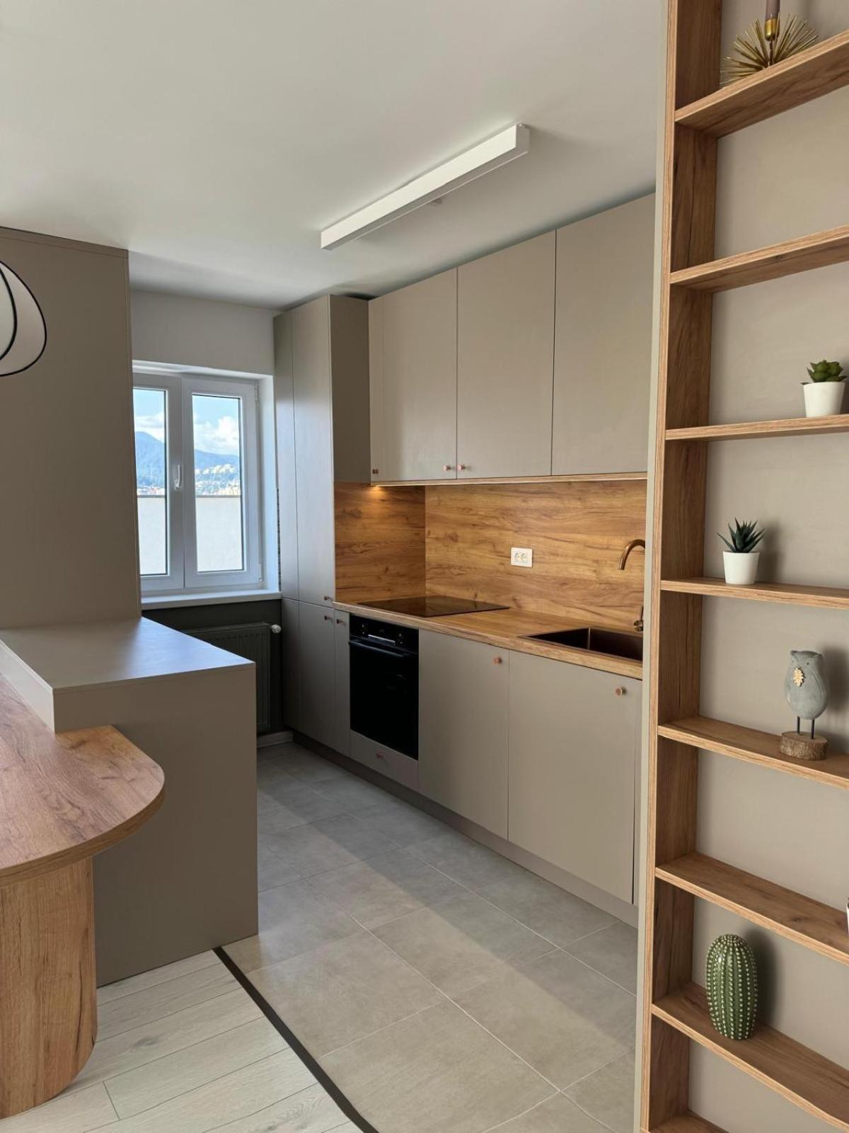 Appartement Urban Oasis à Braşov Extérieur photo